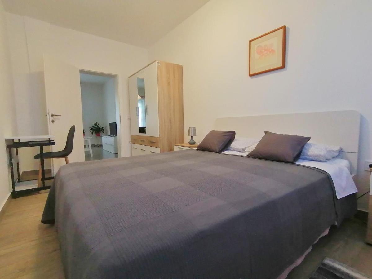 Dunja Apartment *